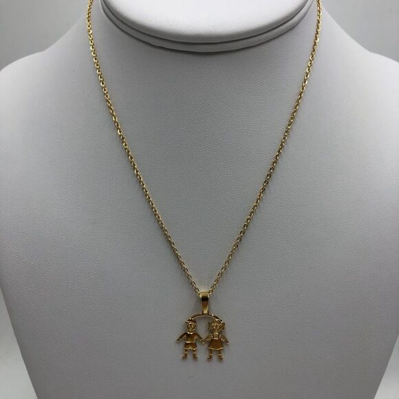 18K Gold Plated Women's Children Boy Girl Figure Hold Hands Necklace Family - Picture 4 of 12